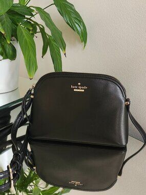 Kate Spade WKRU5662 Black Leather Crossbody Bag • Gold Hardware  • EUC